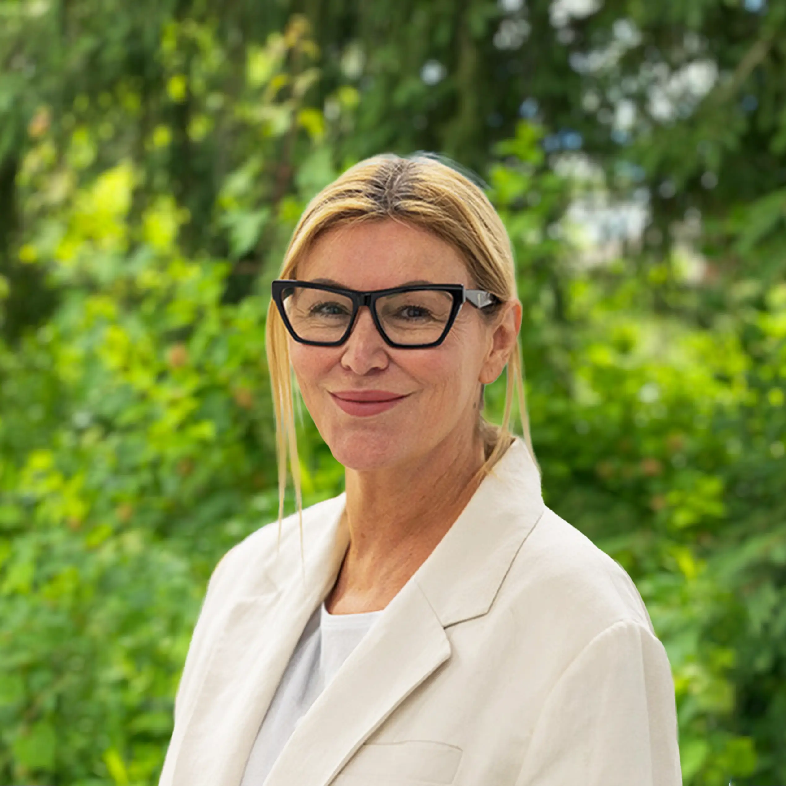 Dr. Mary Marquardt